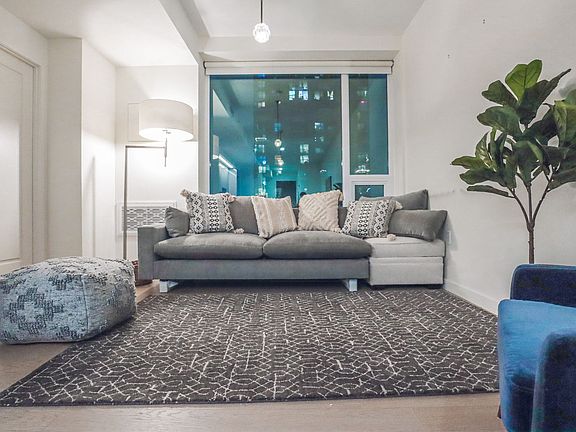4th image of 1050 S Grand Ave #1107