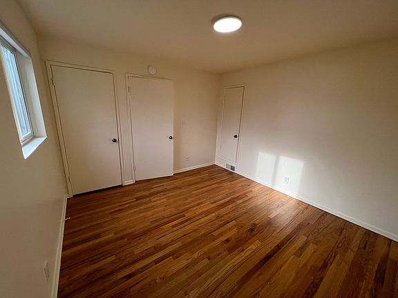 5th image of 5510 25th Ave NE APT 4