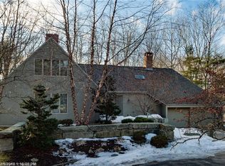 261 Ocean Ave, Kennebunkport, ME 04046