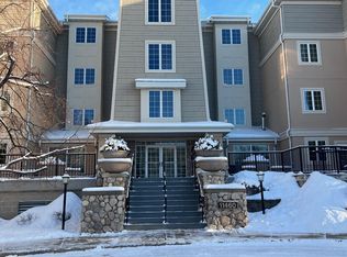 11460 Fairfield Rd W UNIT 304, Hopkins, MN 55305
