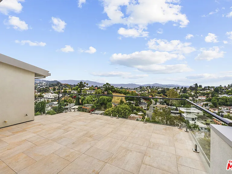 2388 Lyric Ave — Photo 11