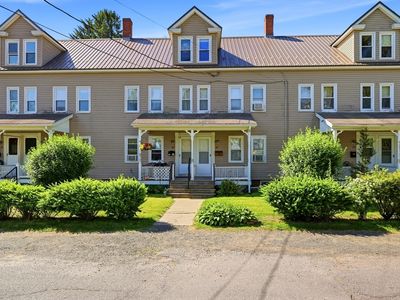 64 Mount Tom Ave Unit 64, Easthampton, MA, 01027