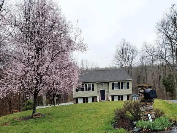 171 Cedar Ridge Dr, Madison Heights, VA 24572