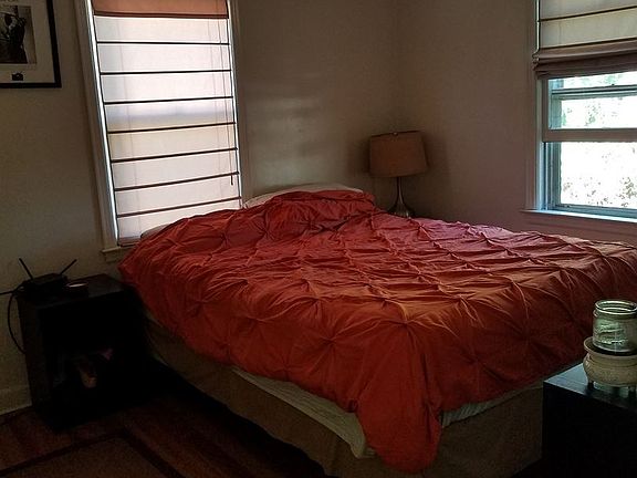 2nd image of 1010 Montgomery St