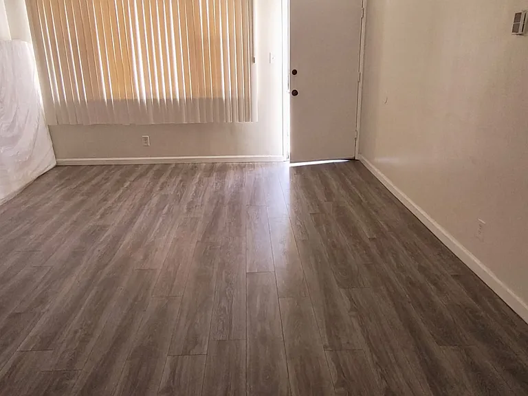 3839 Stevely Ave #4 — Photo 9