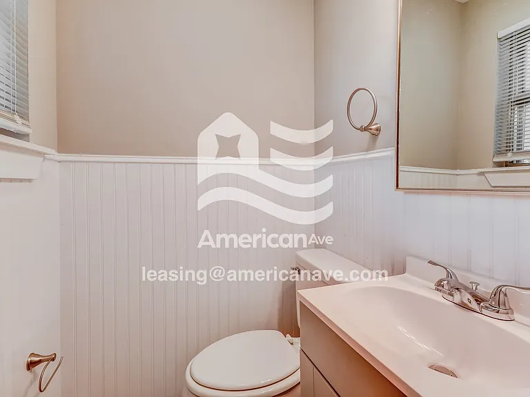 1019299_010_main_bathroom_12792142.jpg