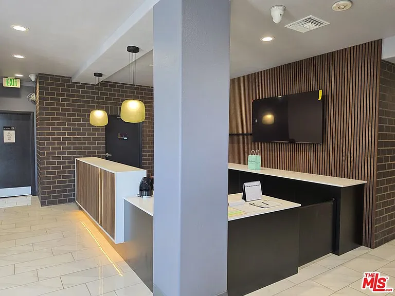 629 Traction Ave #227 — Photo 3