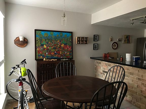 4th image of 3430 Willowrun Dr APT A