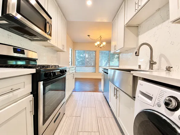 8730 Charleville Blvd APT 204, Beverly Hills, CA 90211