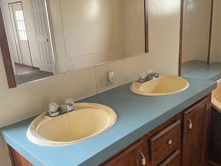 16678 W Wilson Rd #104 — Photo 27
