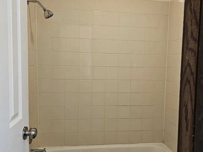 6419 Bridge Rd #204 — Photo 2