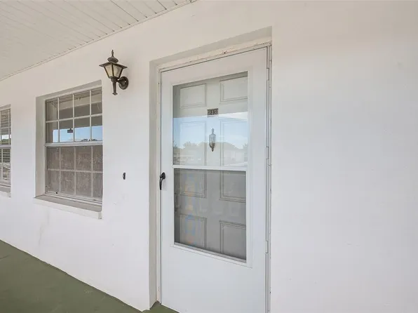 4742 Azalea Dr APT 213, New Port Richey, FL 34652