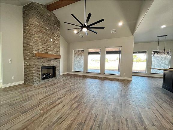 5th image of 100 Cedar Creek Ln
