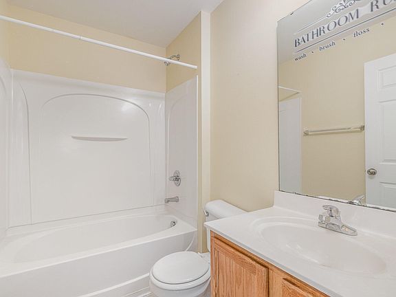 3rd image of 1311 Canyon Rock Ct #U105