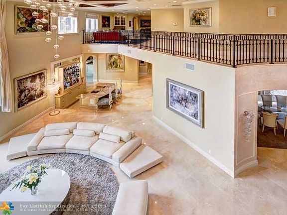 5th image of 2429 Del Lago Dr