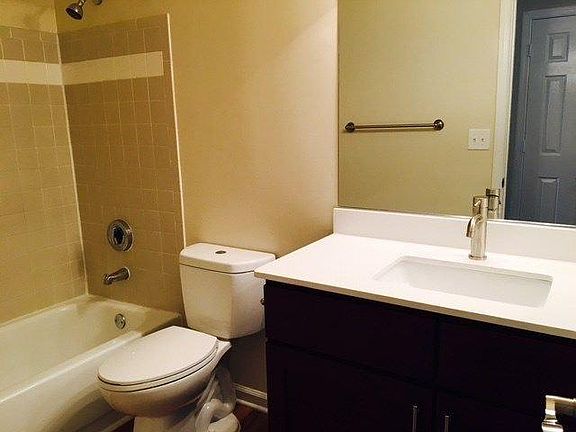 3rd image of 45166 Gayton Ter APT 300