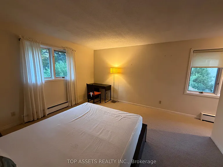 448 Cummer Ave #A — Photo 9