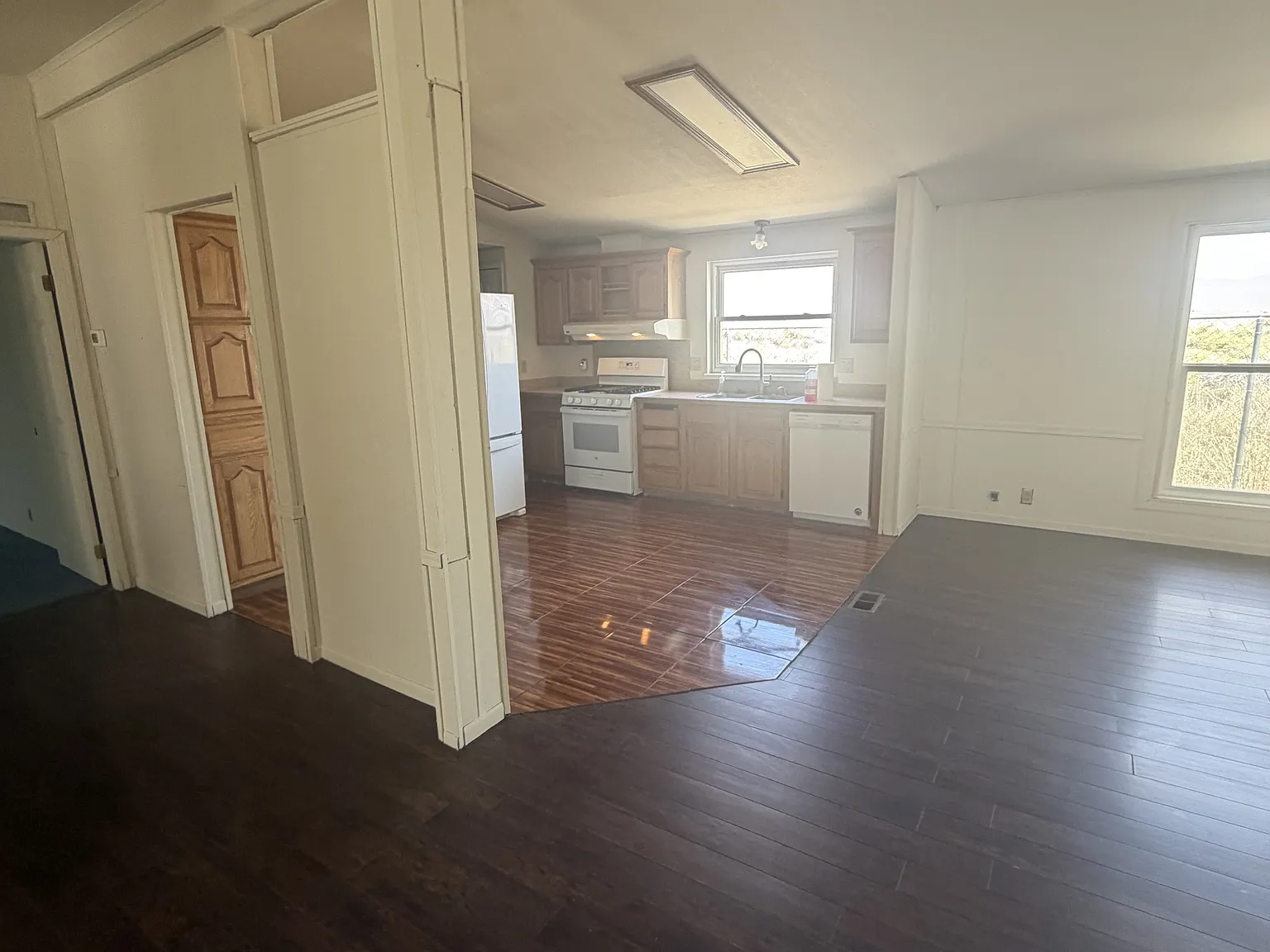 690 Maple Court - 1 — Photo 2
