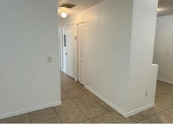 651 SW 9th St APT 7, Pompano Beach, FL 33060