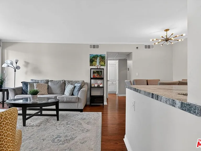 5003 Westpark Dr #103 — Photo 10