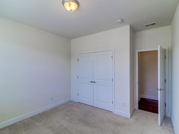 5th image of 170 Berwick Dr