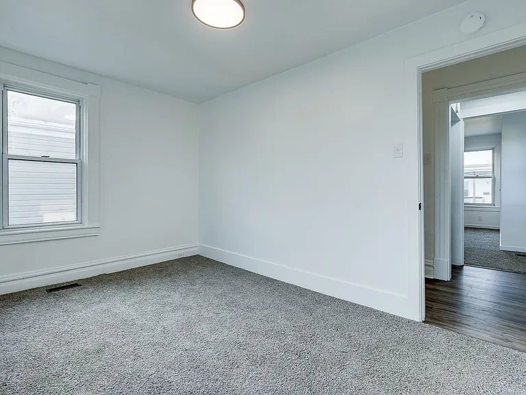 623 Lillian St — Photo 33