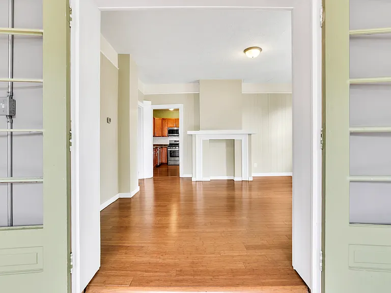 258 Allen Ave — Photo 17