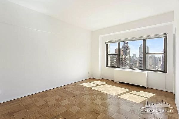 1st image of 141 E 63rd St #2G