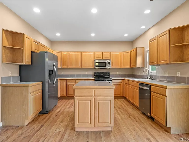 11625 Pine Grove Ln — Photo 12