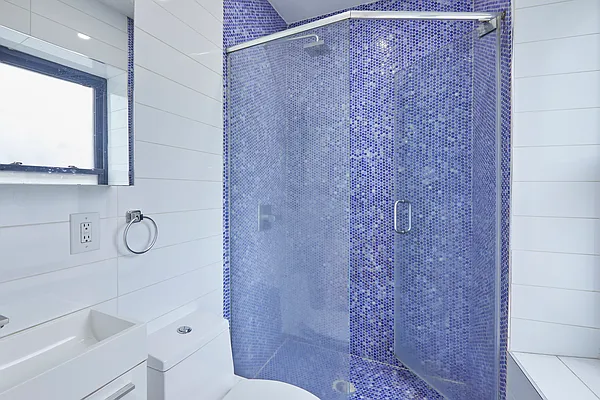 Rented by Compass | media 10