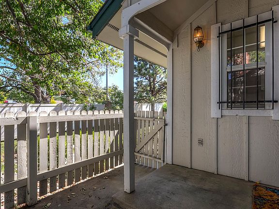 4th image of 1083 S Fraser Way