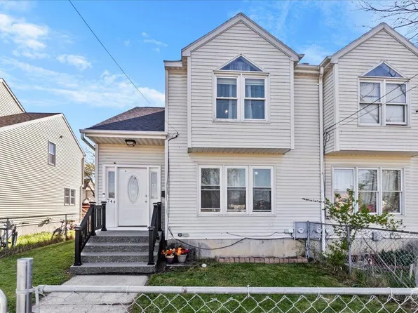 744 Hamilton Street, Schenectady, NY 12307