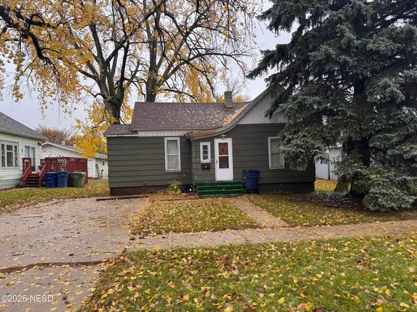 520 7th St SE, Watertown, SD 57201