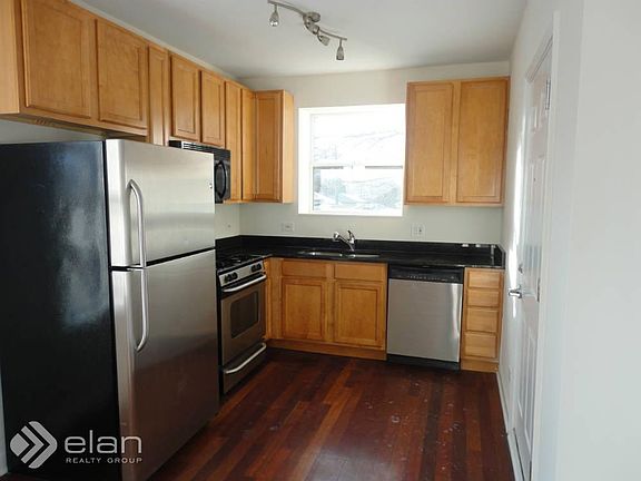 2nd image of 2323 N Oak Park Ave