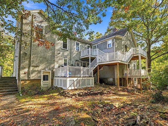 3rd image of 70 Leonard St #2