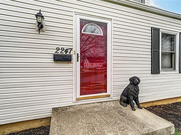 3rd image of 2247 Farmside Dr