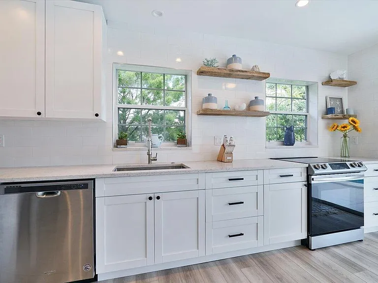 76 Fairview W #W — Photo 9