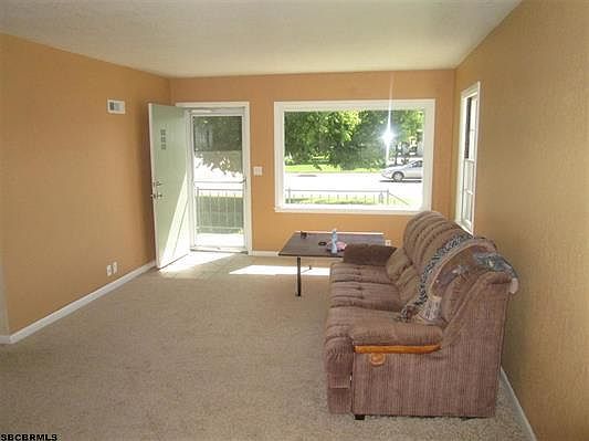 3rd image of 2822 Avenue B