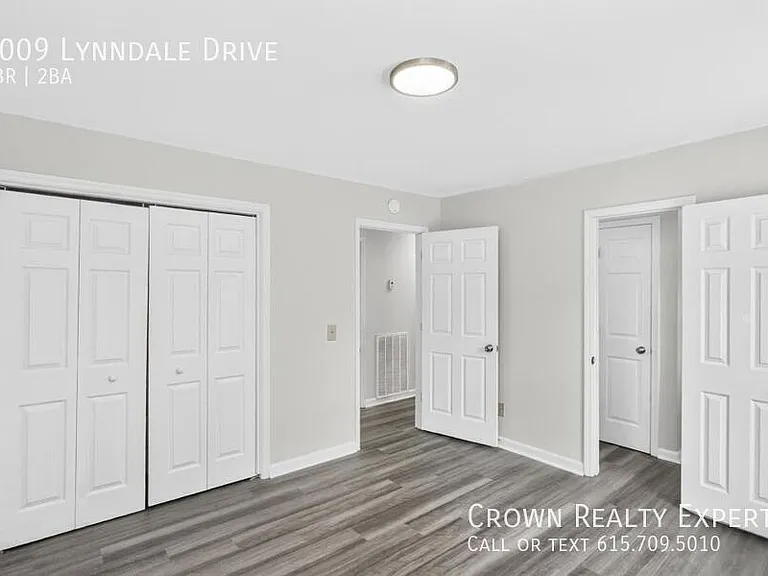 1009 Lynndale Dr — Photo 32