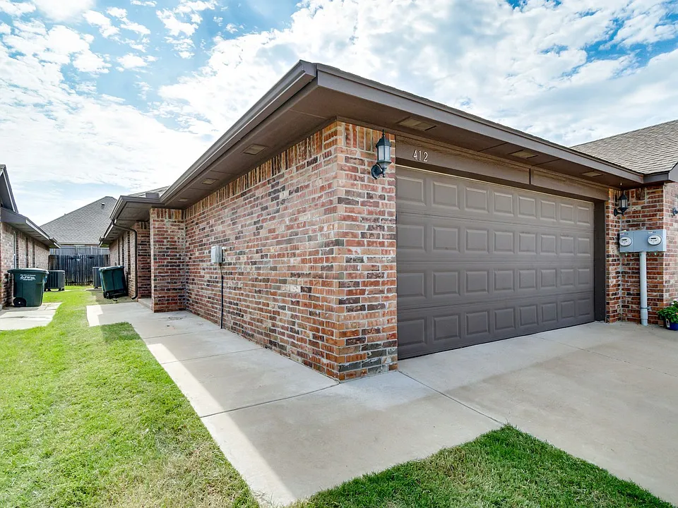 437 Chalk Hill Ct