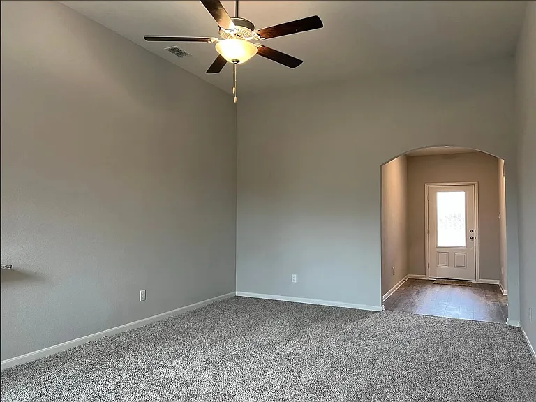 2013 Emma Ct — Photo 9