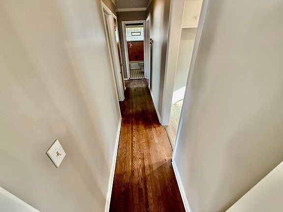 5th image of 22084 Shakespeare Ave