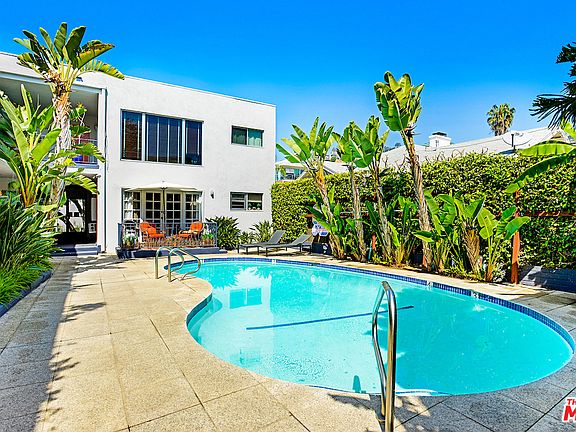 4th image of 1328 Havenhurst Dr APT 208