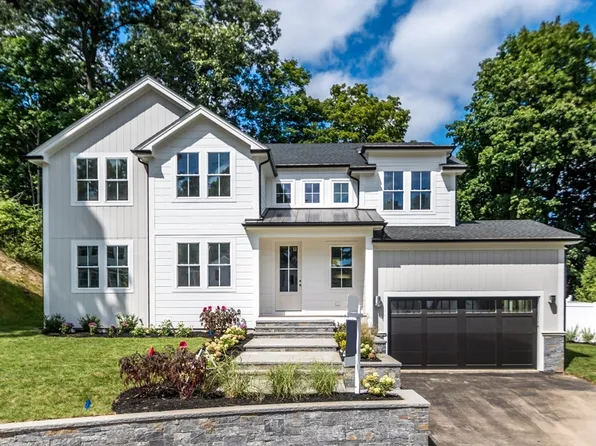 17 Irene Cir, Waltham, MA 02453