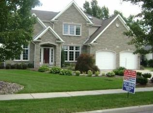 123 Golden Pheasant Dr, Getzville, NY 14068