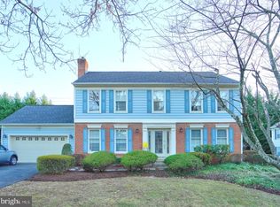 1018 Farm Haven Dr, Rockville, MD 20852
