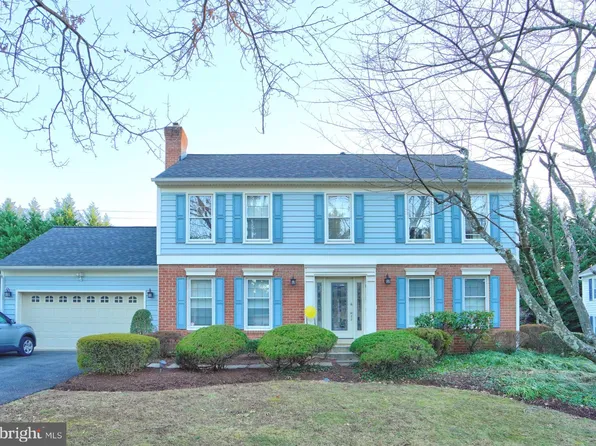 1018 Farm Haven Dr, Rockville, MD 20852