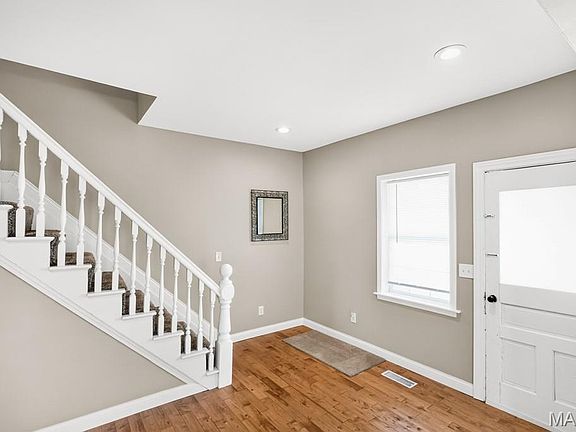 5th image of 519 S Walnut St