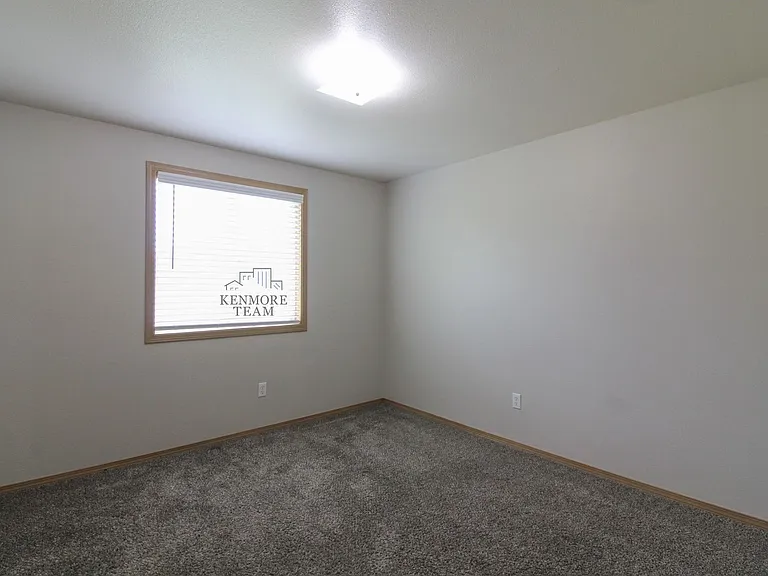 4215 Cochins Ln — Photo 11