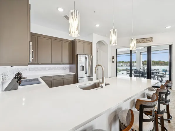 199 Waterpoint Ct Unit 214, Montgomery, TX 77356